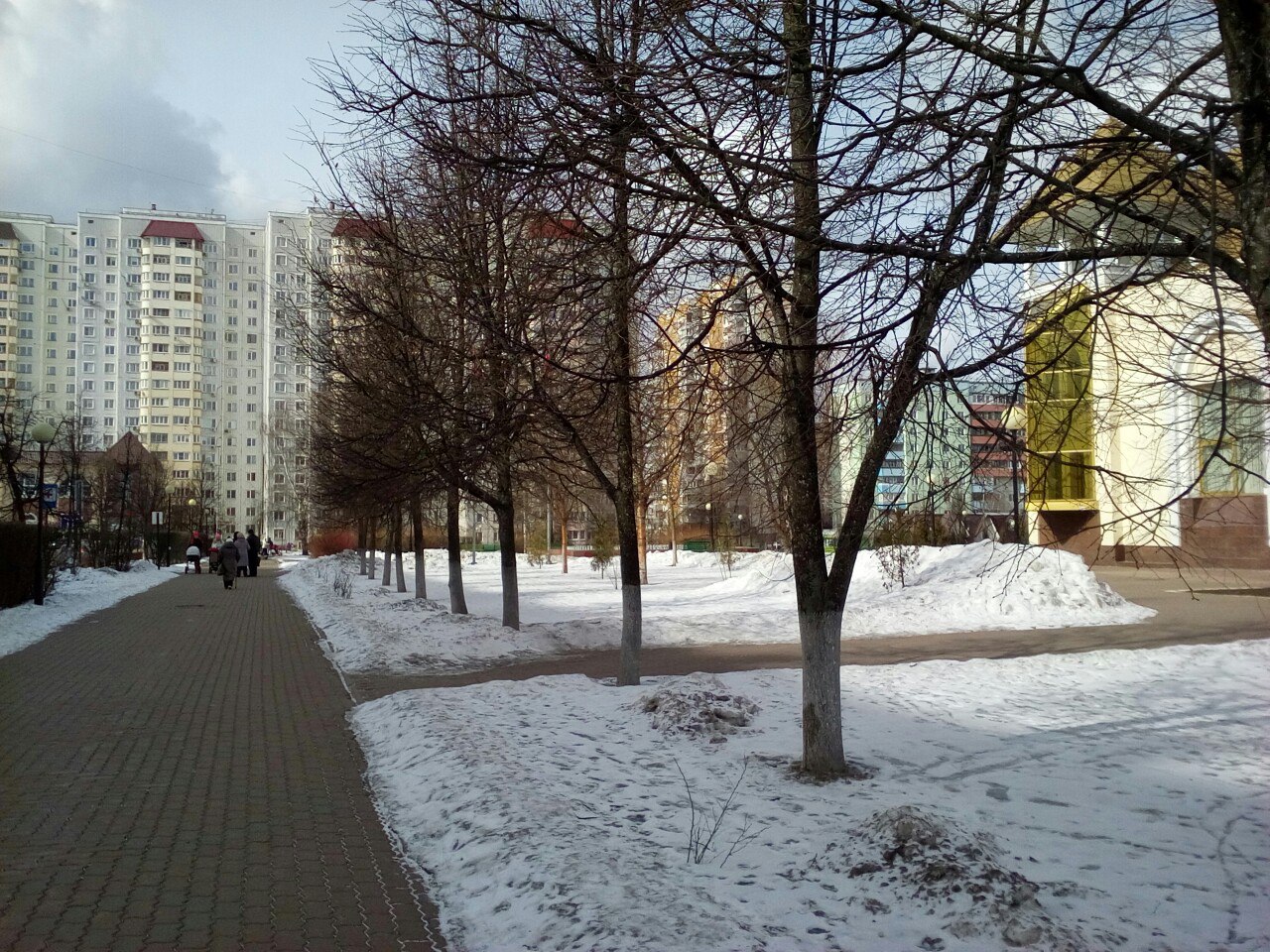 Всем хорошего дня. Синоптики обещают потепление на выходных.