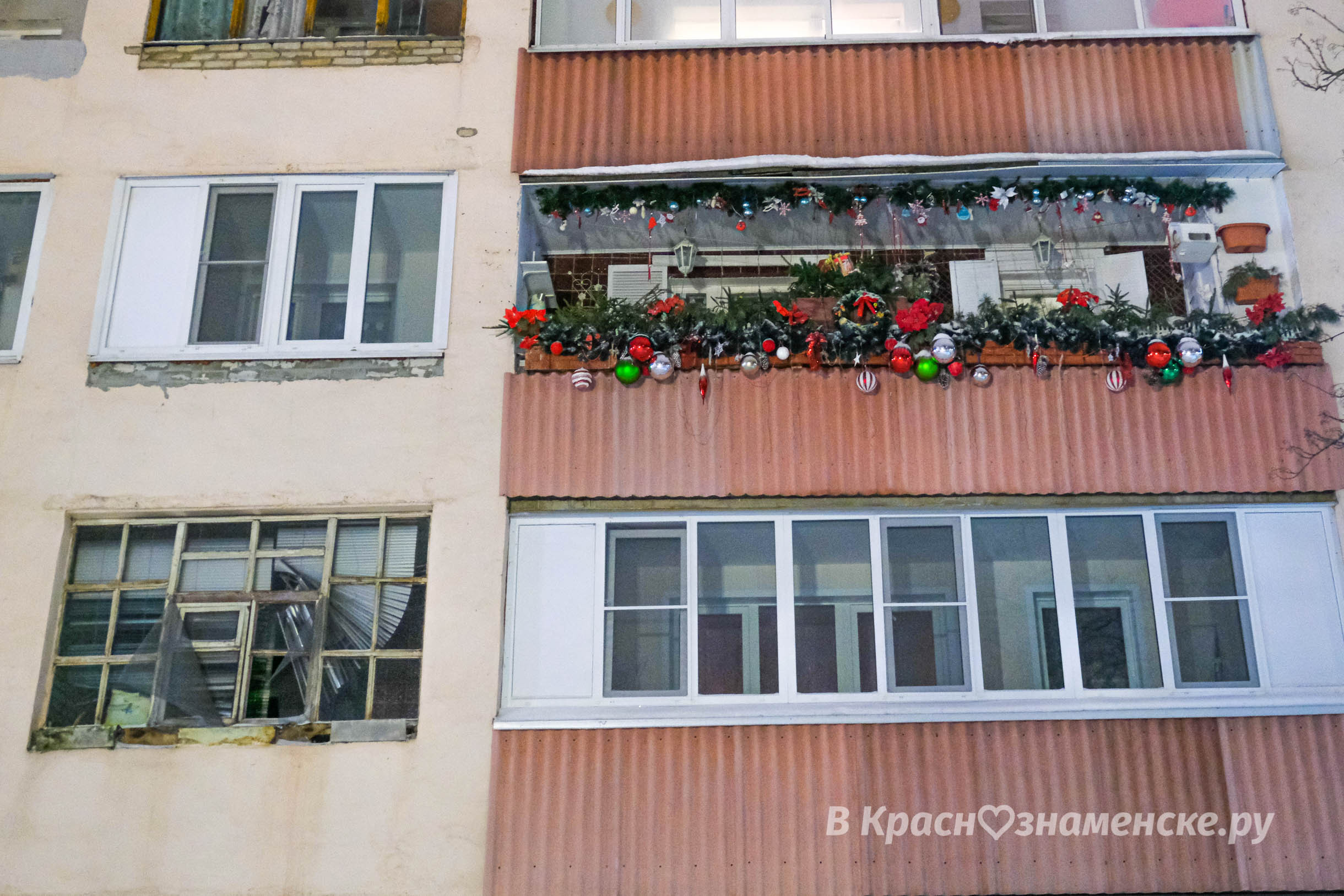 У соседа ниже, Гринч похитил рождество?