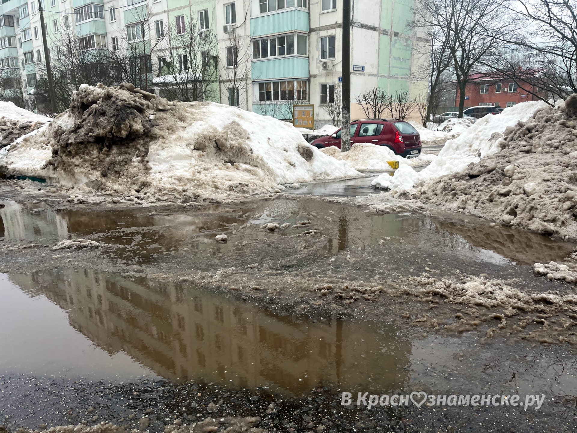 Всего лишь несколько дней теплой погоды и город плывёт, а лю