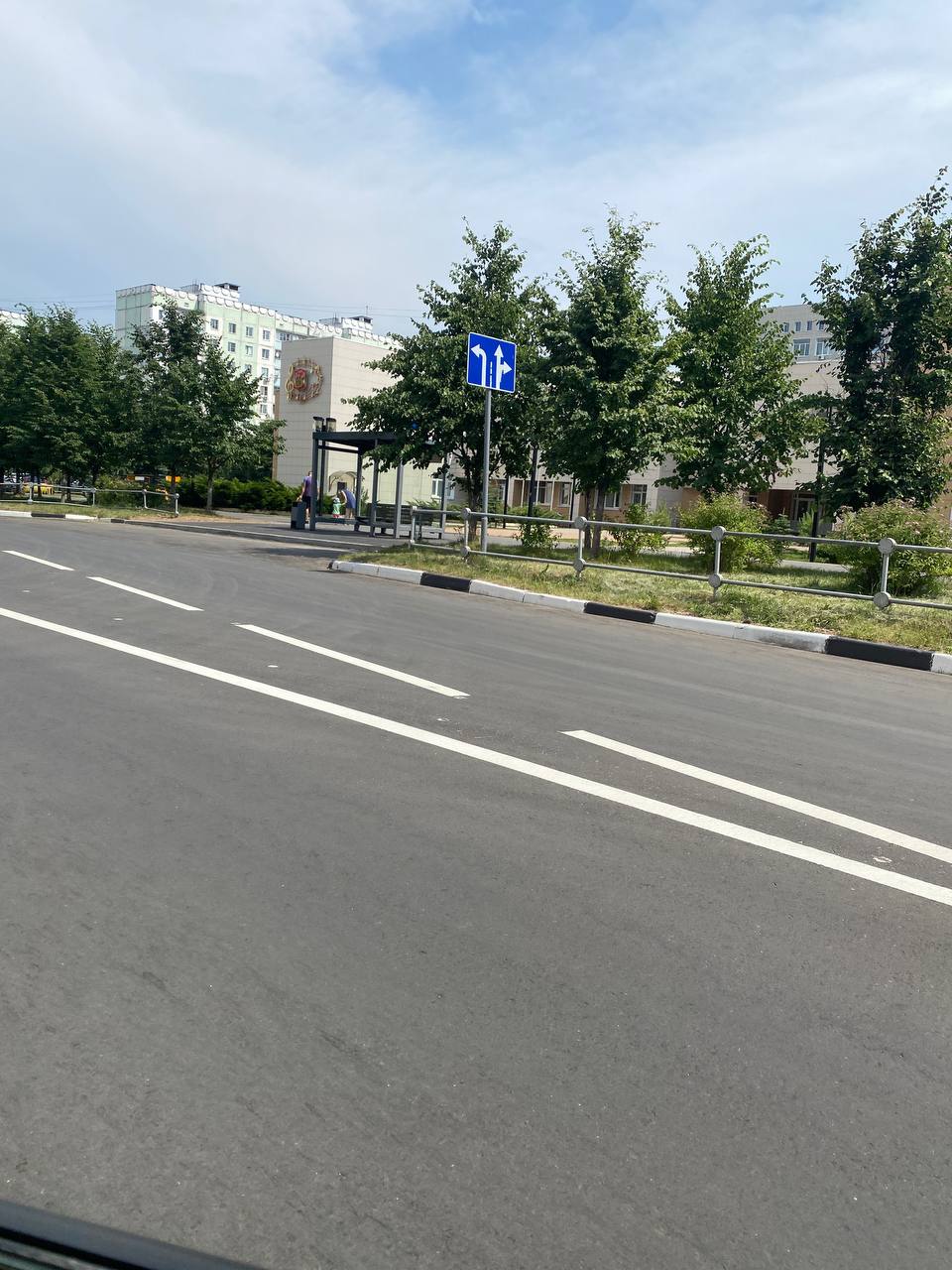 Обратите внимание, по новой разметке, выезда от "Зоркого гла