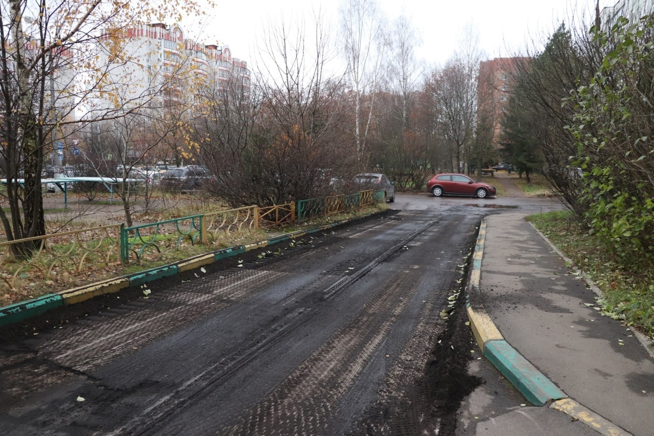 На проспекте Мира, д.14 начались работы по укладке нового ас