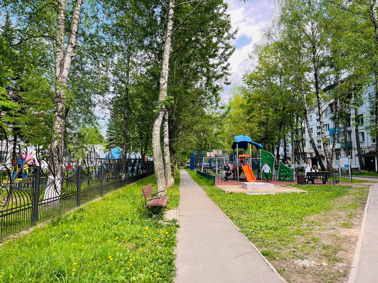 Майская прогулка по городу — Краснознаменск
