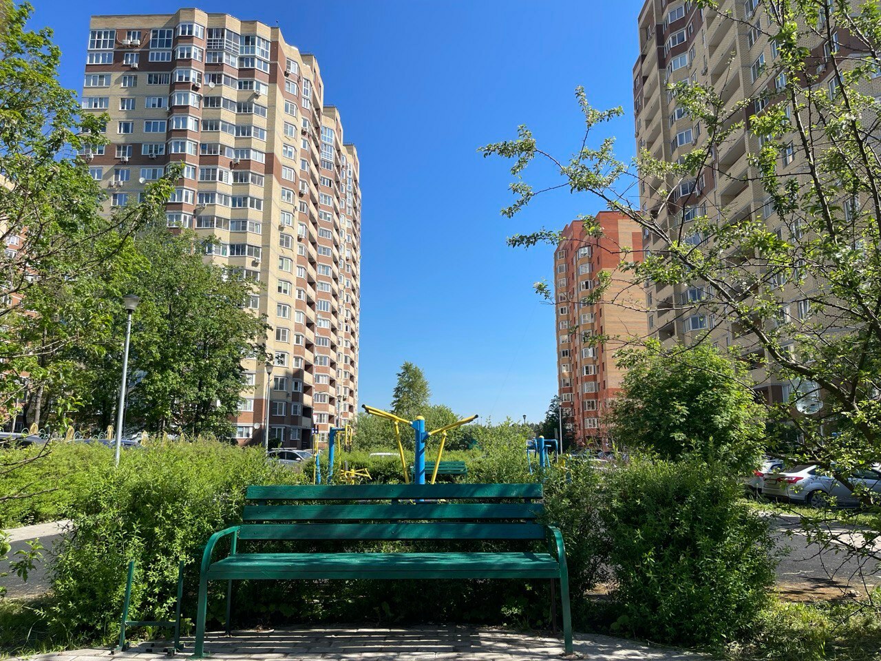 Солнечная прогулка по городу. — Краснознаменск