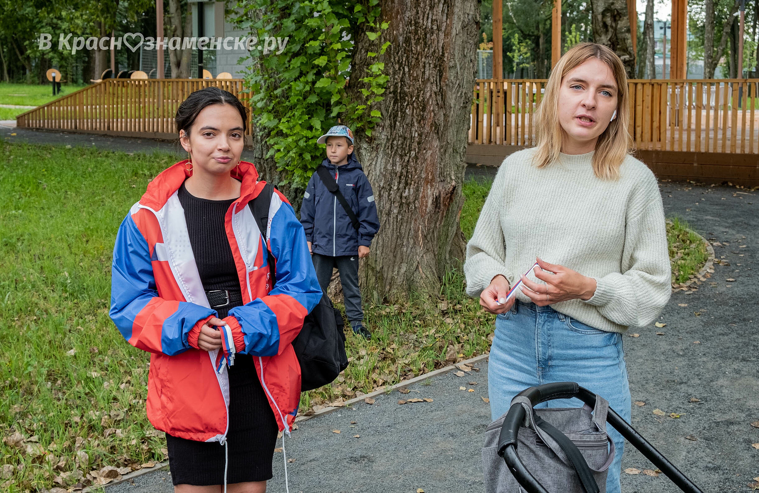 Сегодня, в КГБшном парке и на улицах города, в честь Дня фла