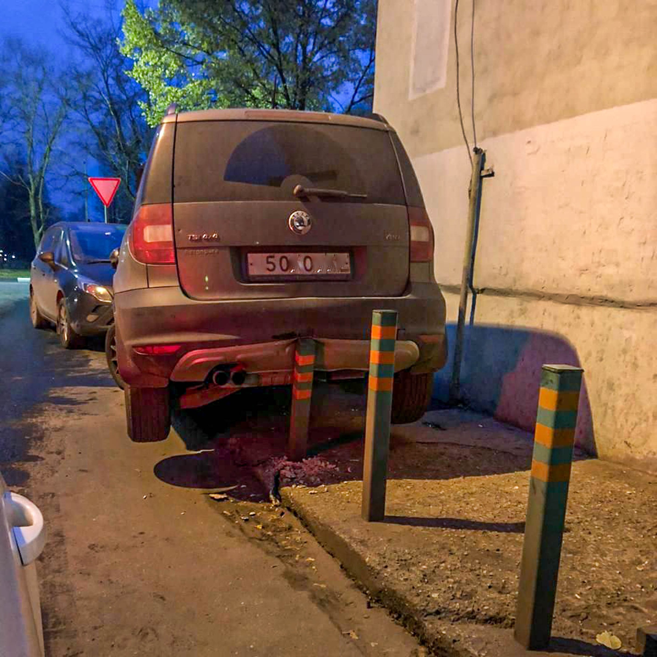 Придумайте название