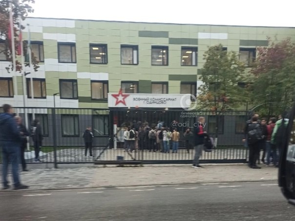 Желаем нашим парням удачи! Мы вас любим и ждём домой! ❤