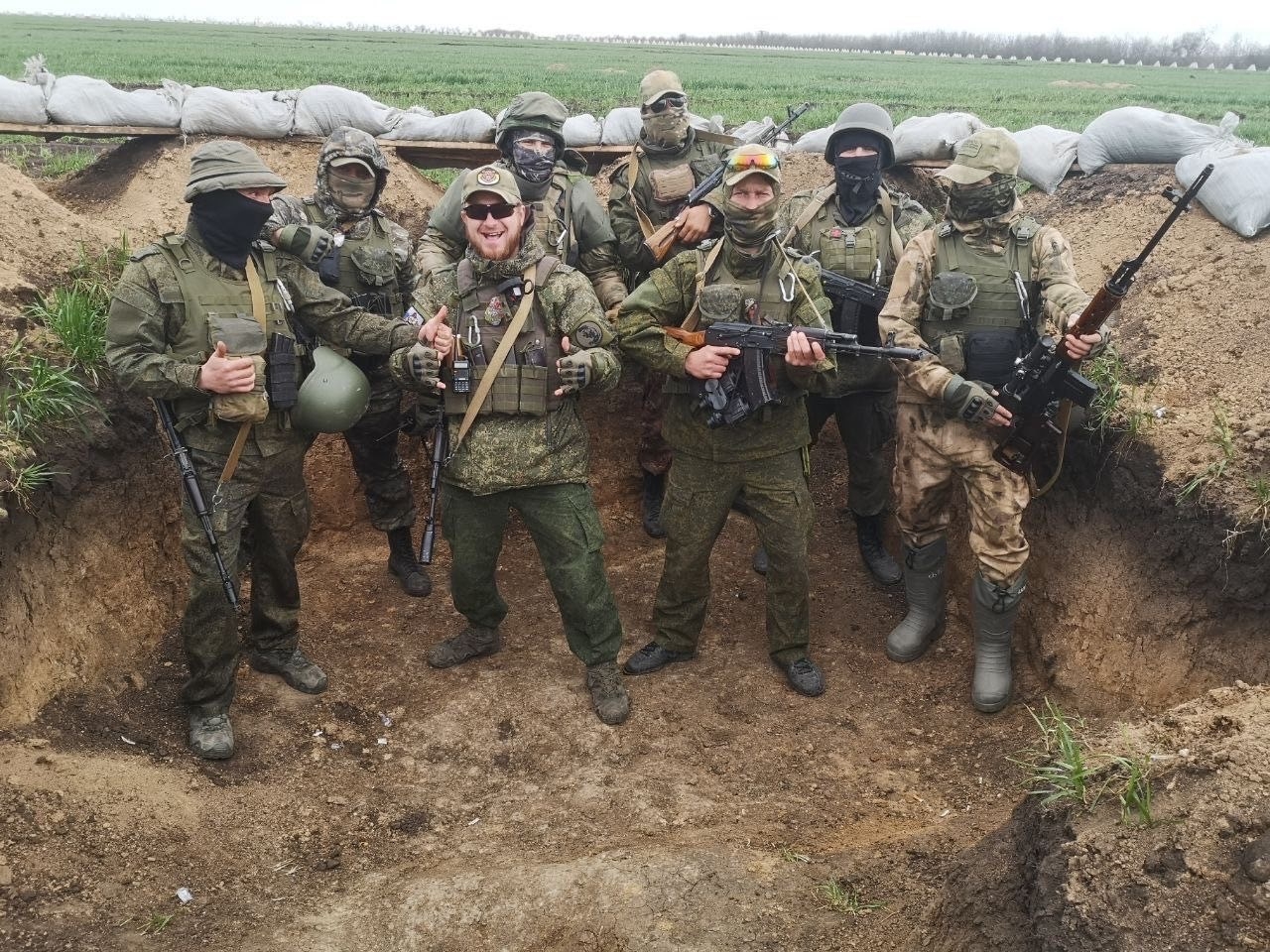 Очередная колонна с гуманитарной помощью, собранной жителями