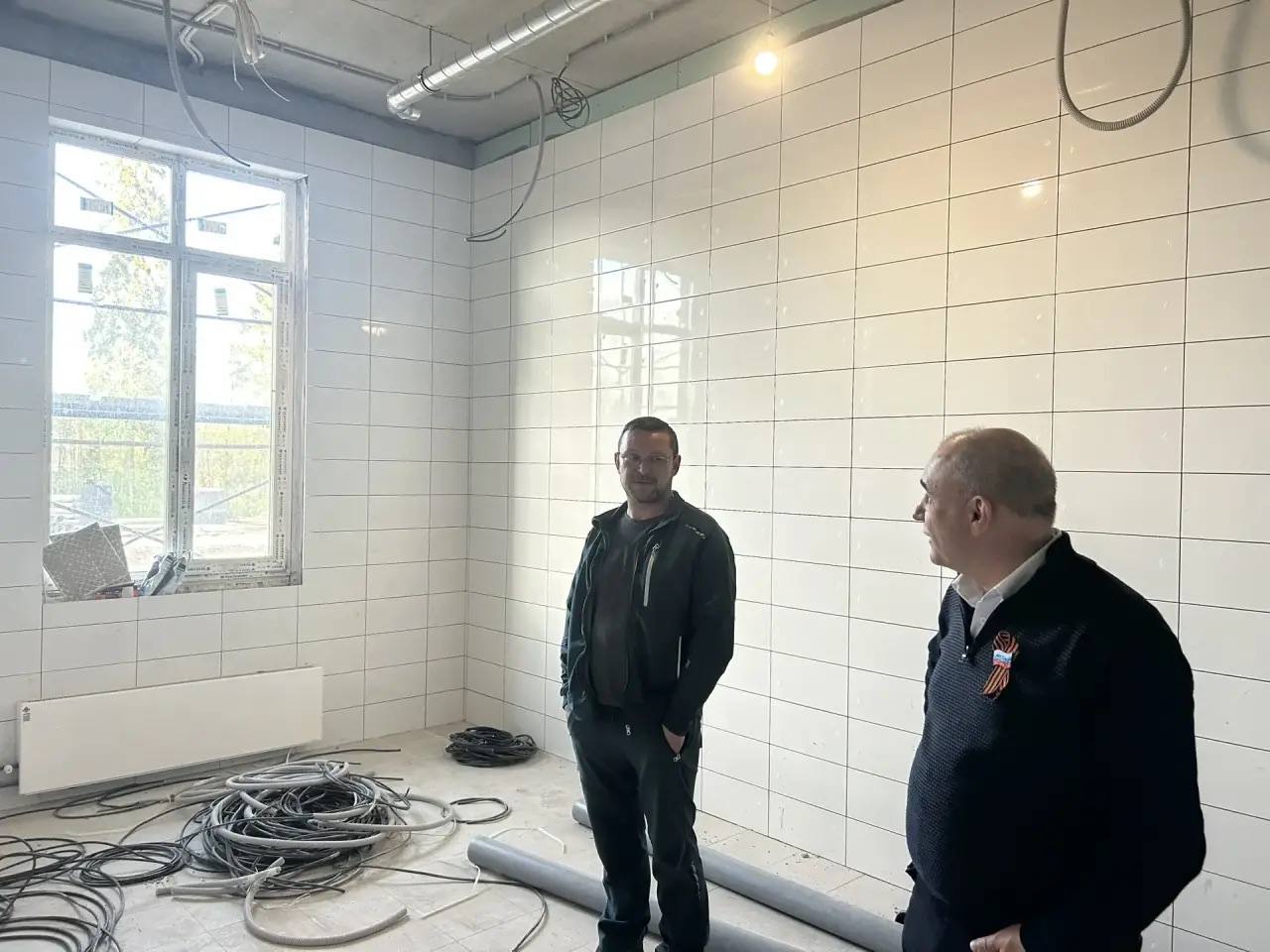 О строительстве школы №5  На площадке задействованы 146 рабо