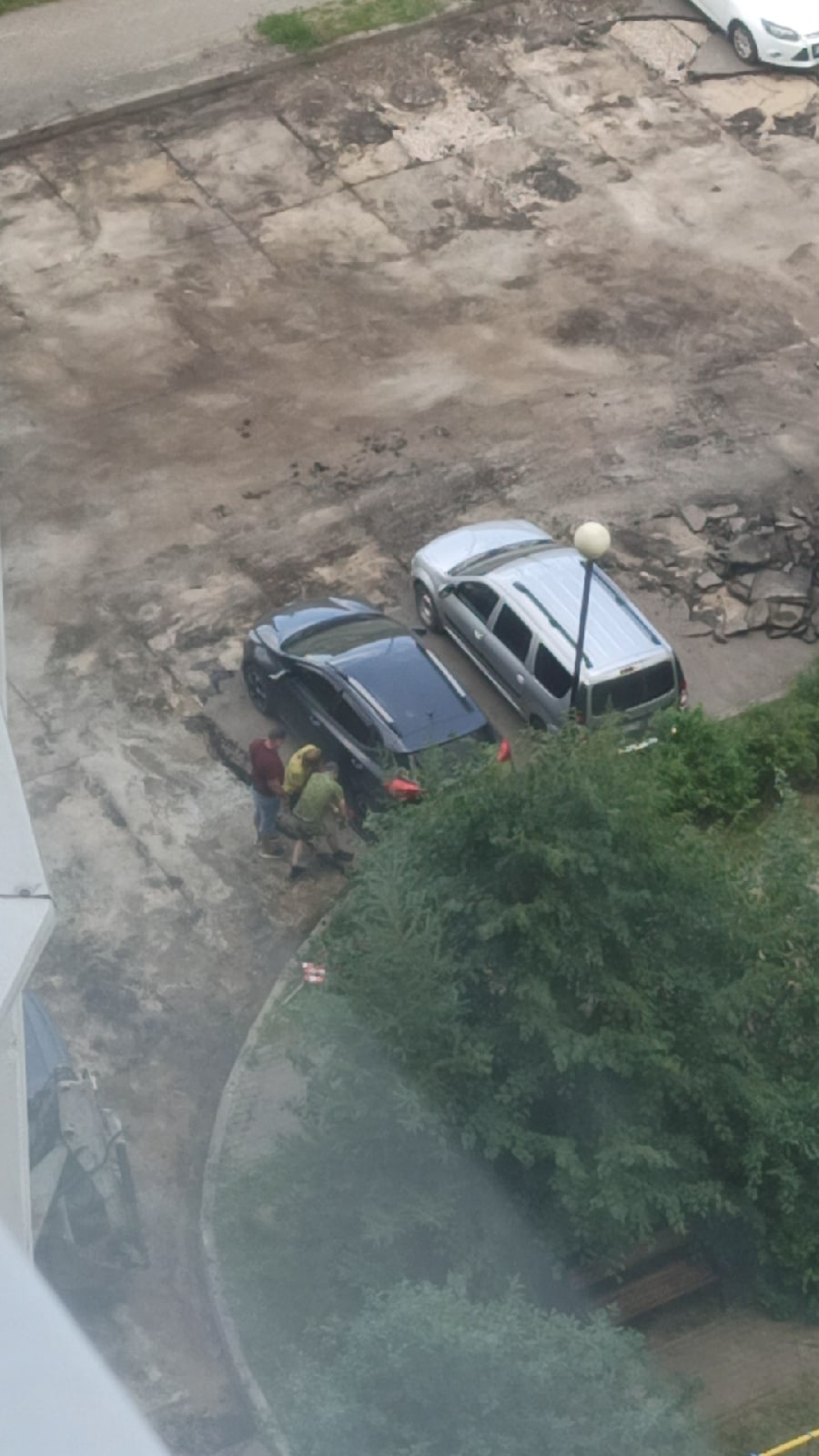 Я конечно все понимаю... Но на основании чего работники без