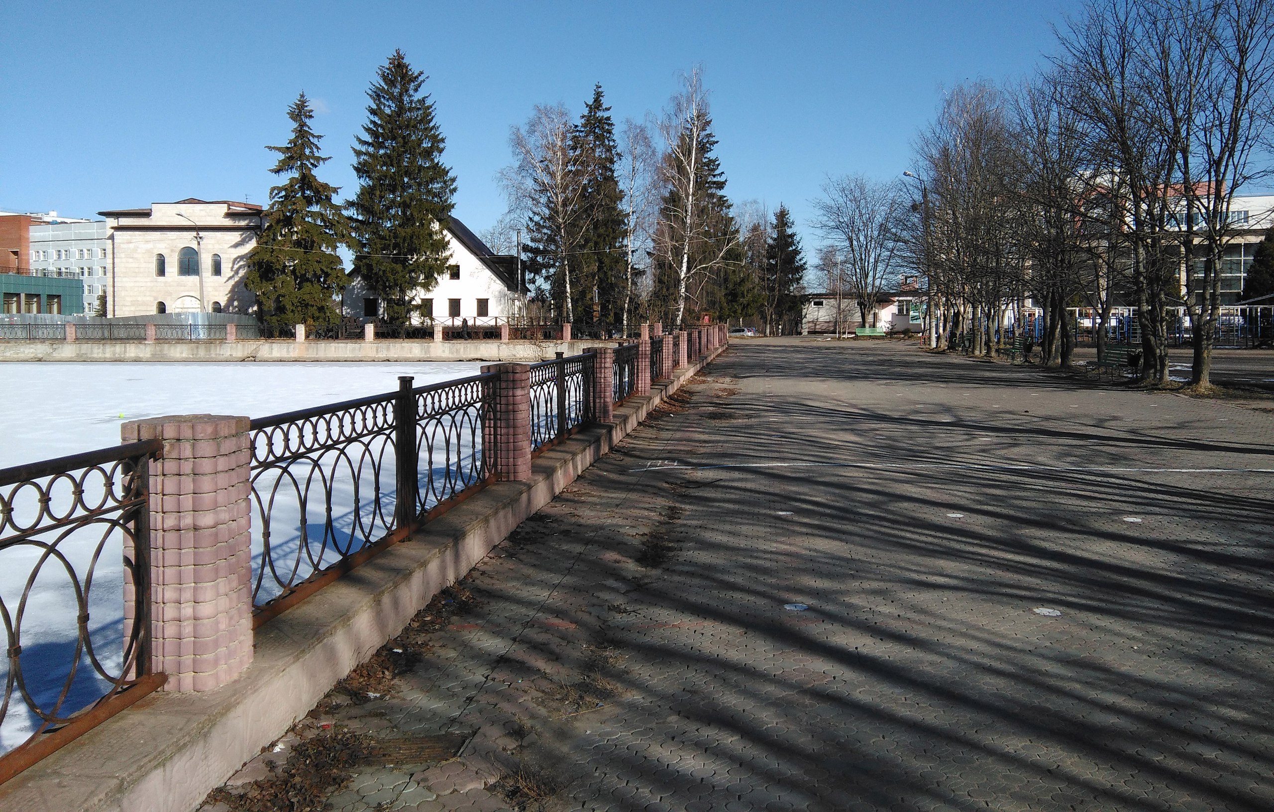 Весна в городе) — Краснознаменск