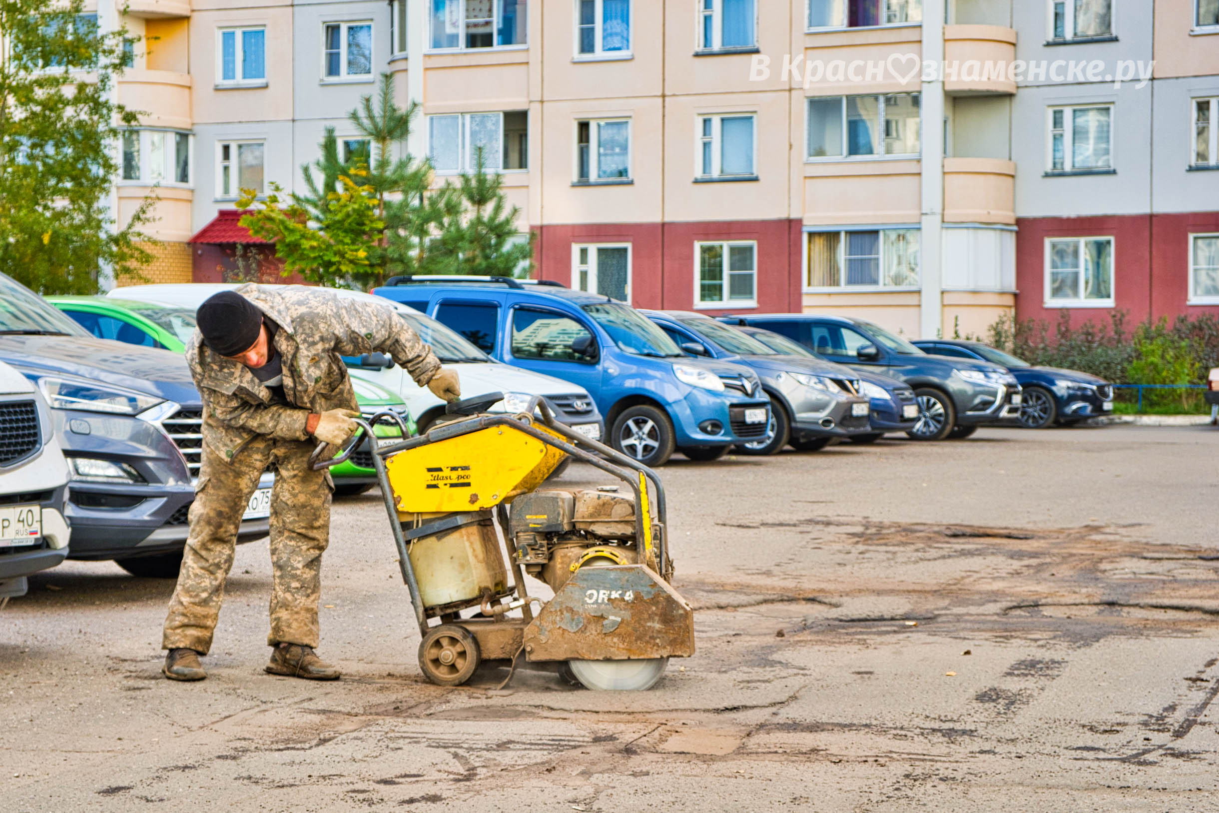Наконец благоустройство добралось до дорог на Связистов.