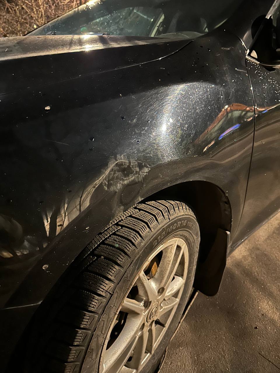 Жители Гагарина 17 / 19 осмотрите Ваши авто на предмет повре