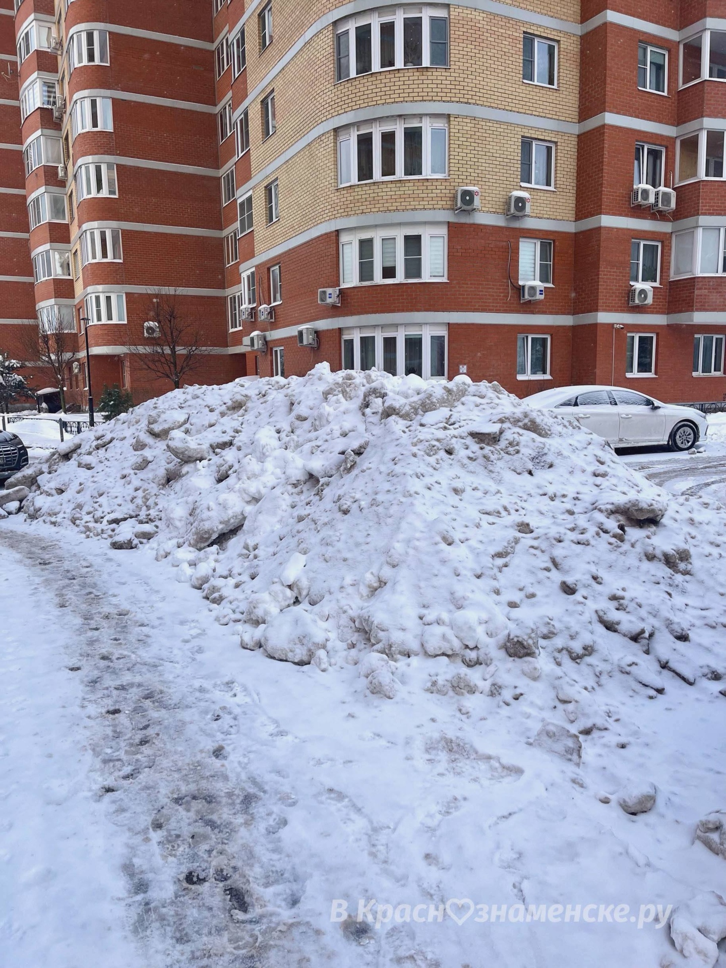 Очень хочется узнать будут ли вывозить кучи снега или оставя