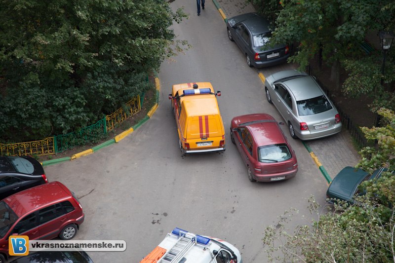 Произошло возгорание в квартире в доме 21 по ул. Краснознаменной 
Предварительно жертв не замечено.