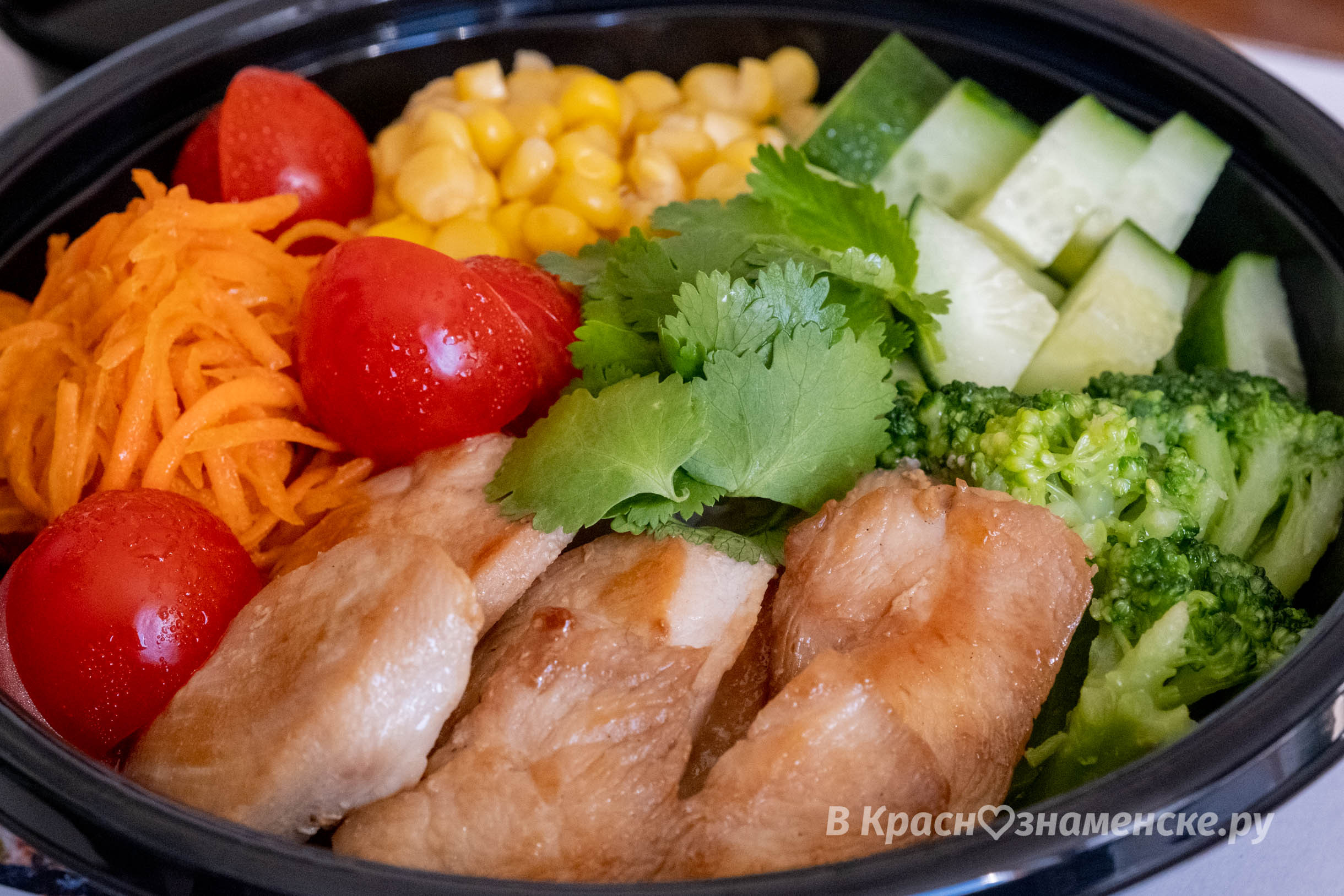 Тест драйв суши, поке и пиццы от "SUSHI AKAI MACHI" Смотреть