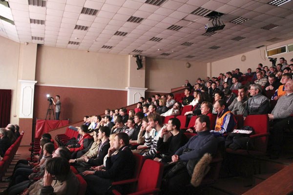 Хозяевами праздника выступили директор МУ «ГОСС» Владимир Костин и представители футбольных команд турнира.
Мероприятие посетили Руководитель администрации Михаил Сапунов, депутат Совета депутатов Олег Марушкин, начальник отдела спорта Олег Сергеев и д