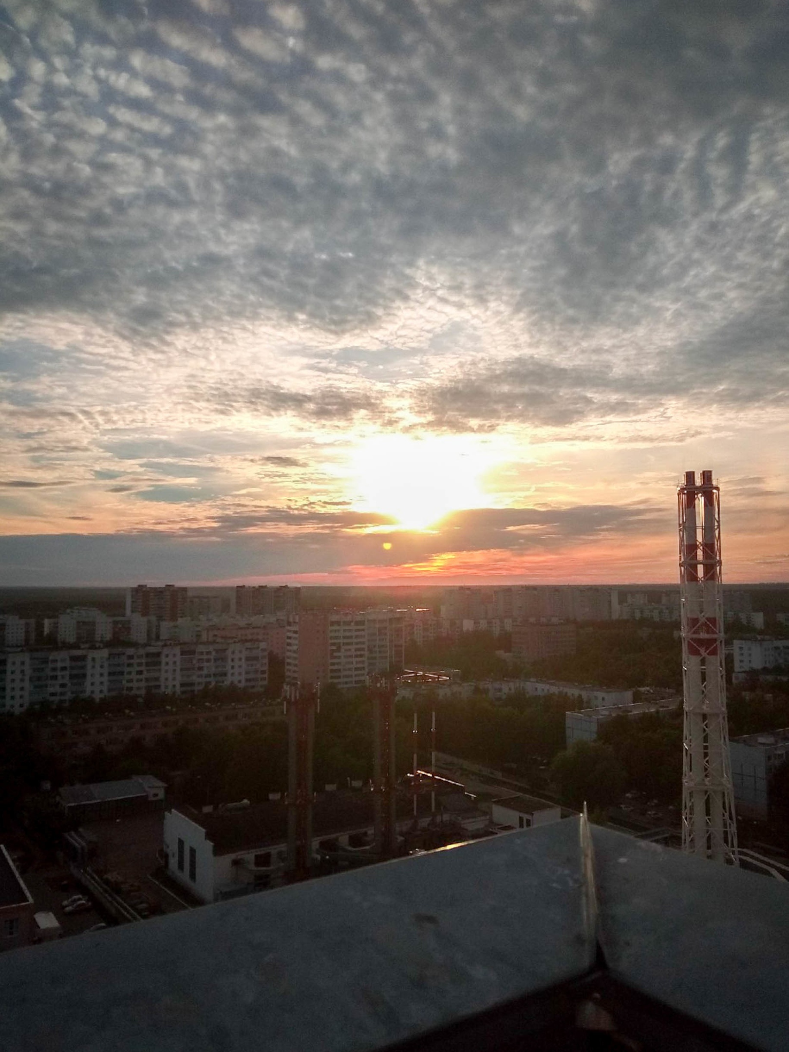 Закат в городе

Автор фото: Denis Acksenov