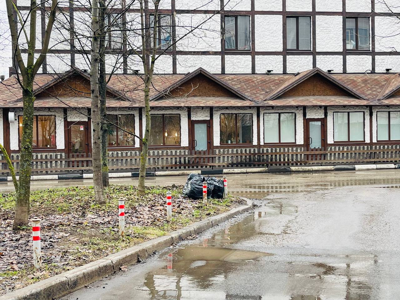 Вместо цветочного магазина и кофейни «Апрель», открылась уют