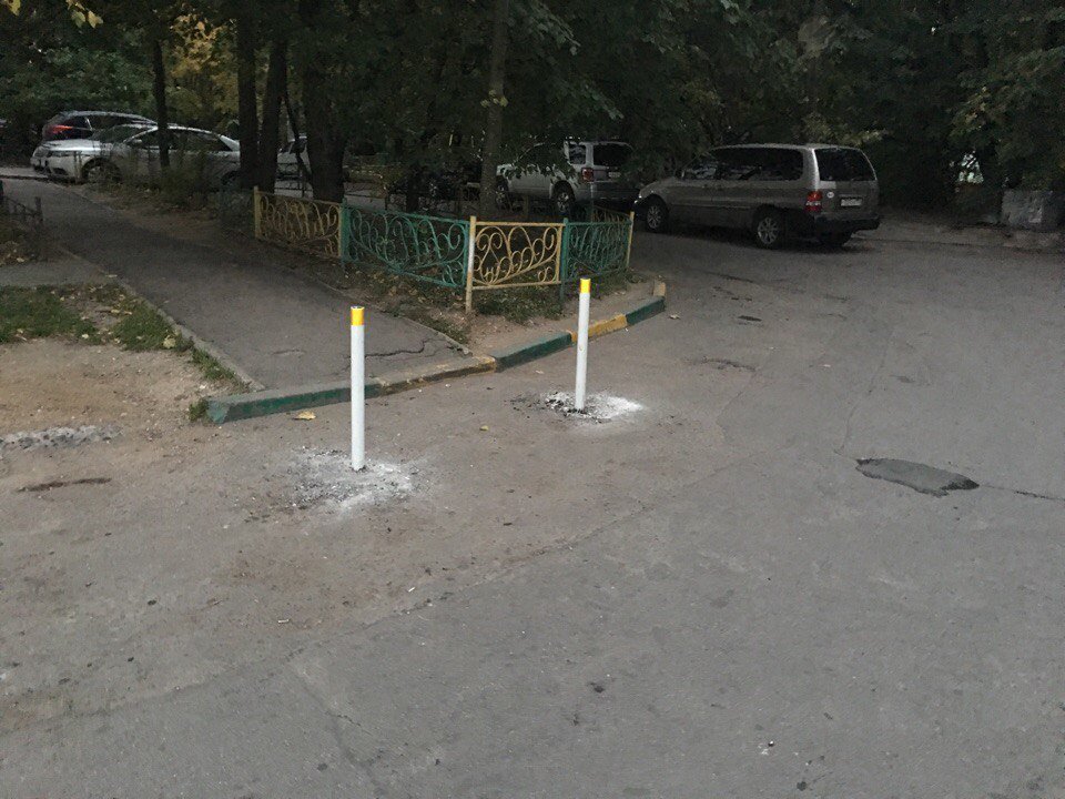 Будьте аккуратней! Напротив строительного магазина Мастерок — Краснознаменск