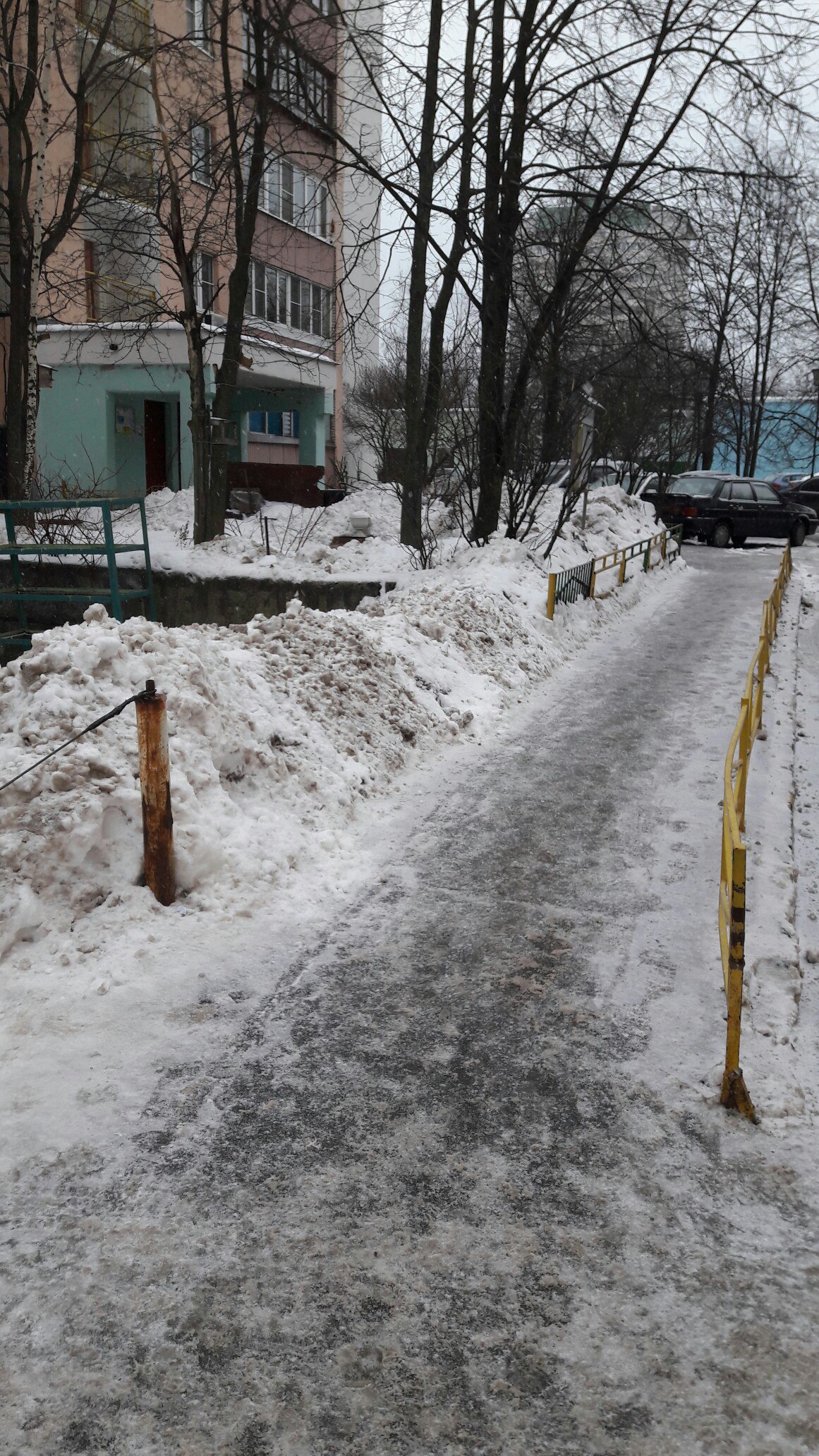 Найден ключ у дома 19 на Краснознаменной. На фото - место, г
