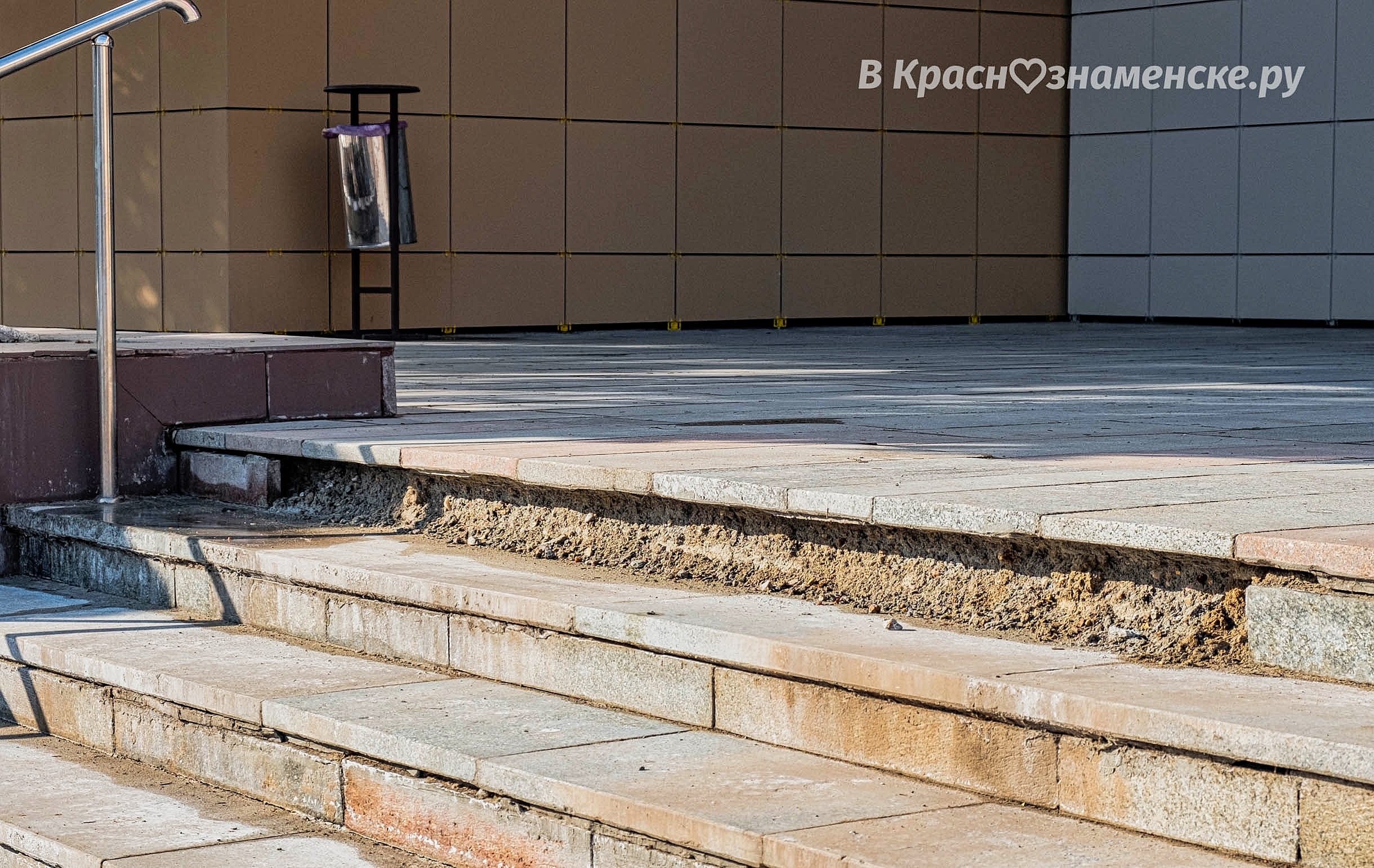 Надеемся на гарантийный ремонт, свежего ремонта Дома Офицеро