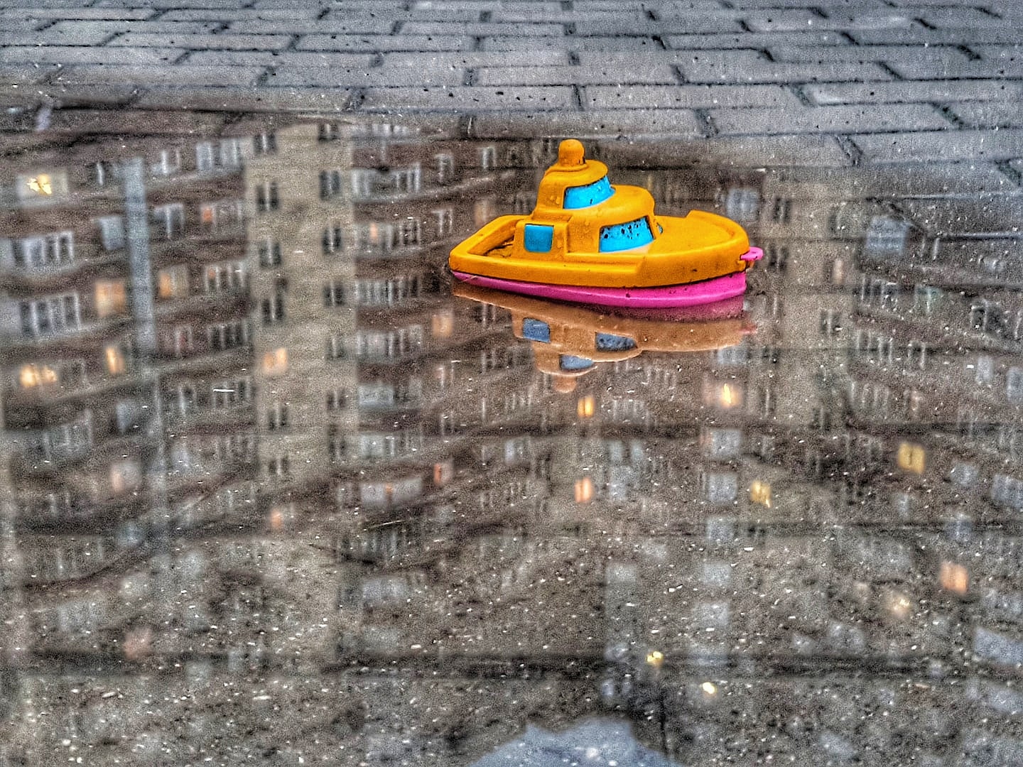 Краснознаменск в зазеркалье