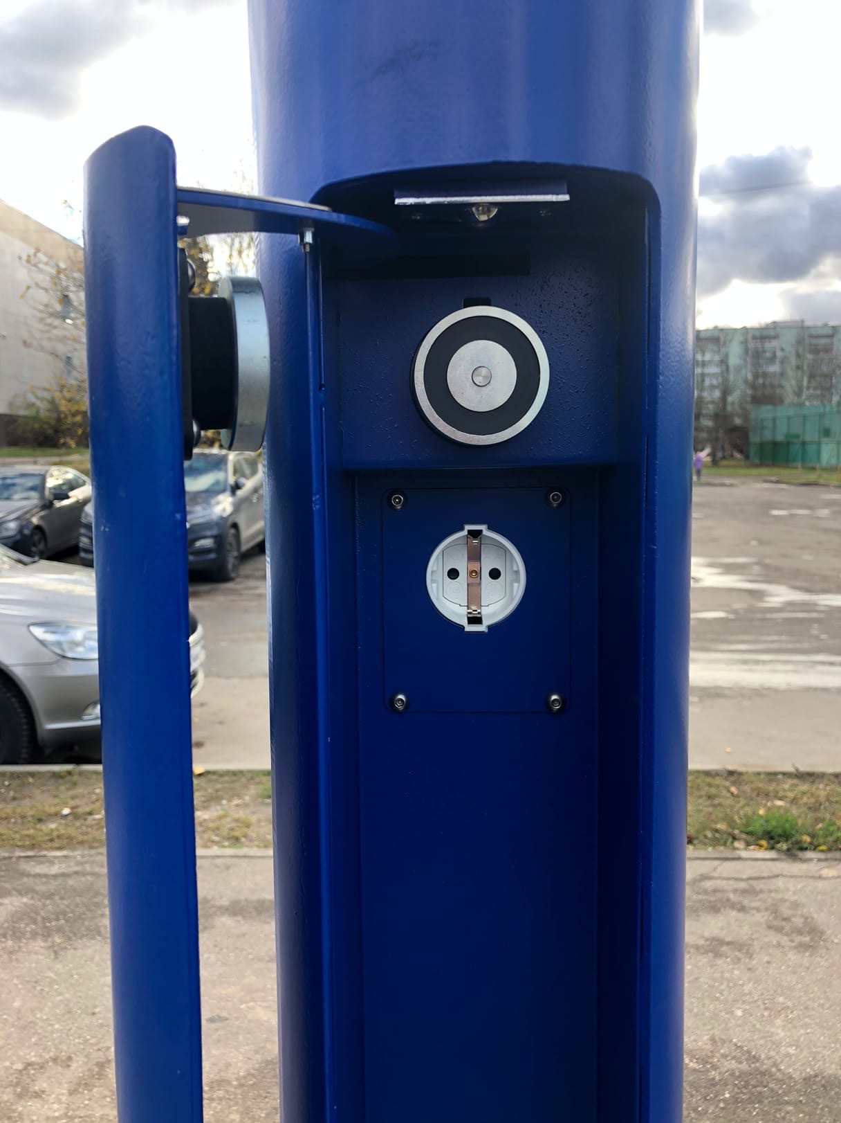 Похоже в Краснознаменске на стоянке у входа в парк за ДК уст