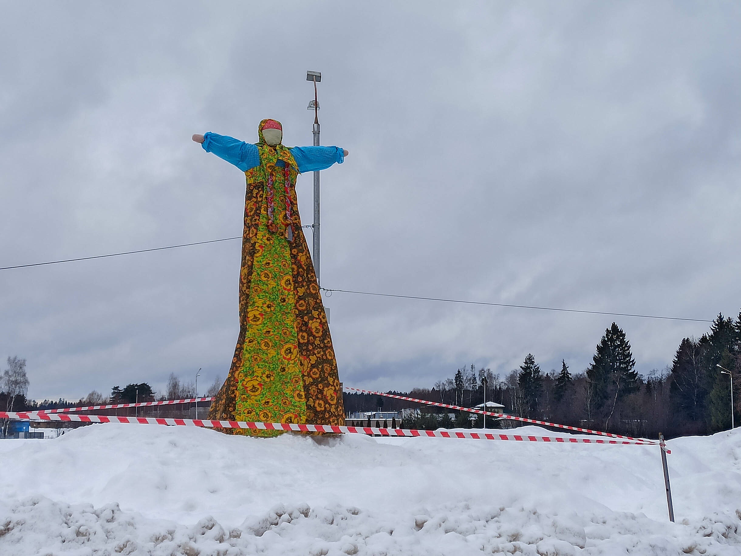 Масленица начало. Праздничная торговля отменилась из-за отсу