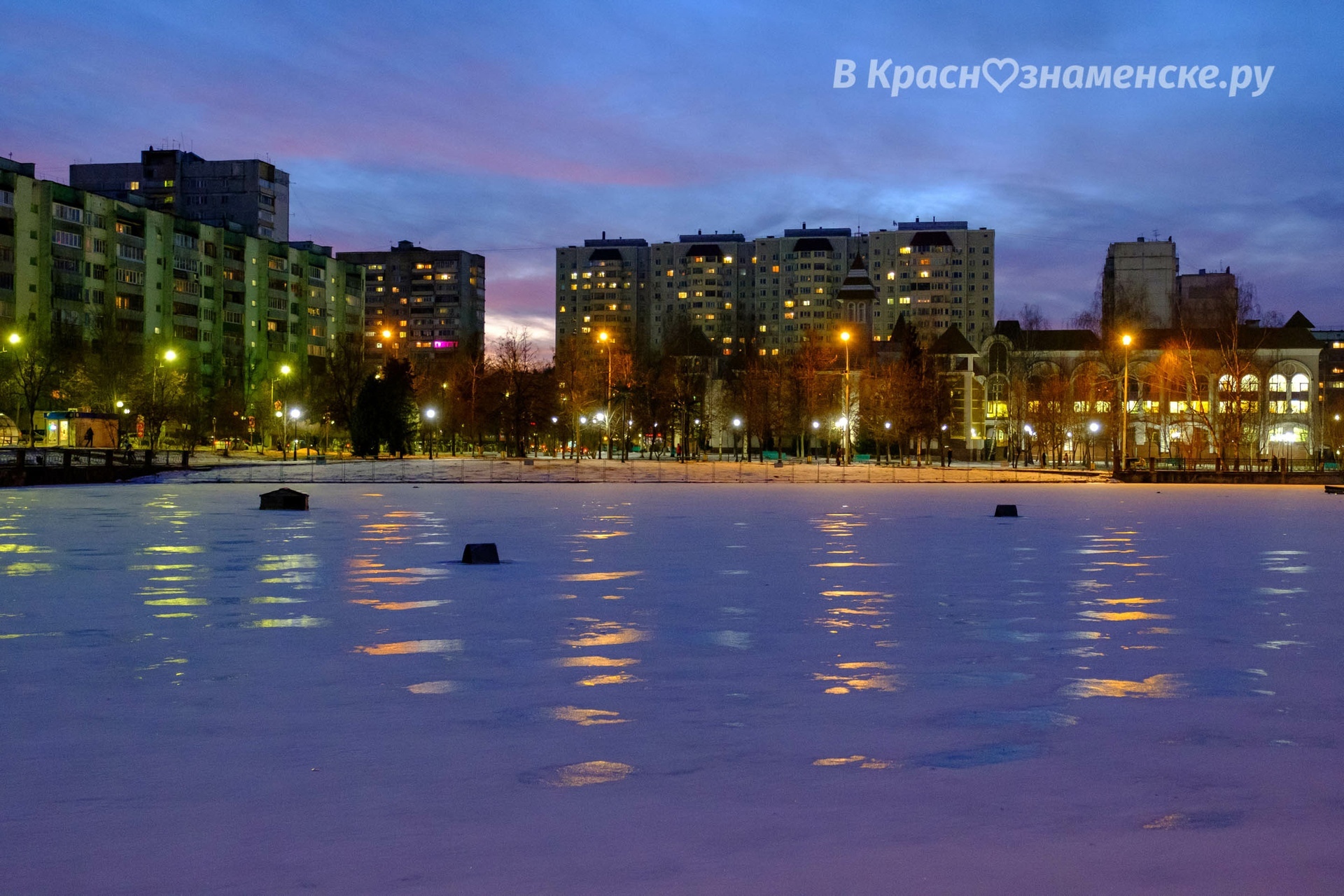 Вечерняя зимняя прогулка вокруг старого озера