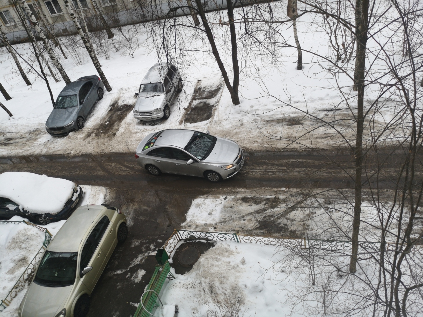 Прошу помочь найти номер водителя данного авто, Р694НА777 Ше