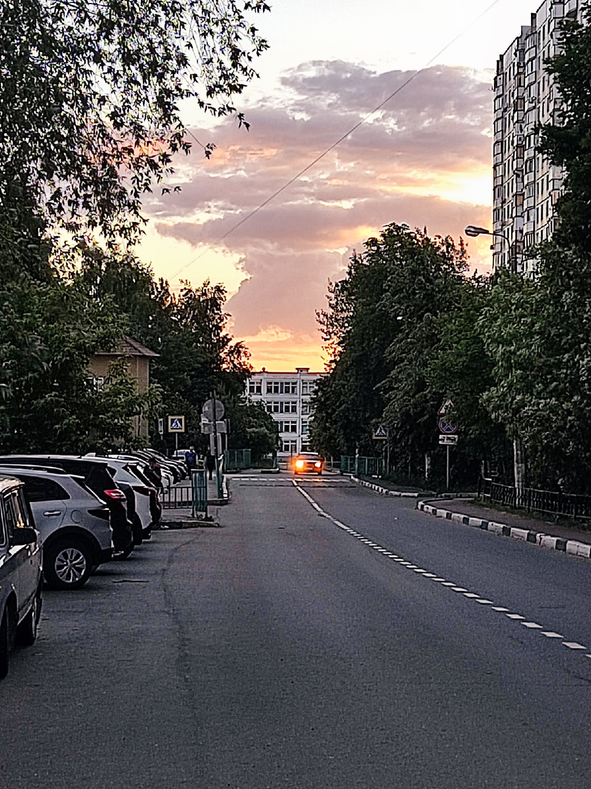 Вечереет