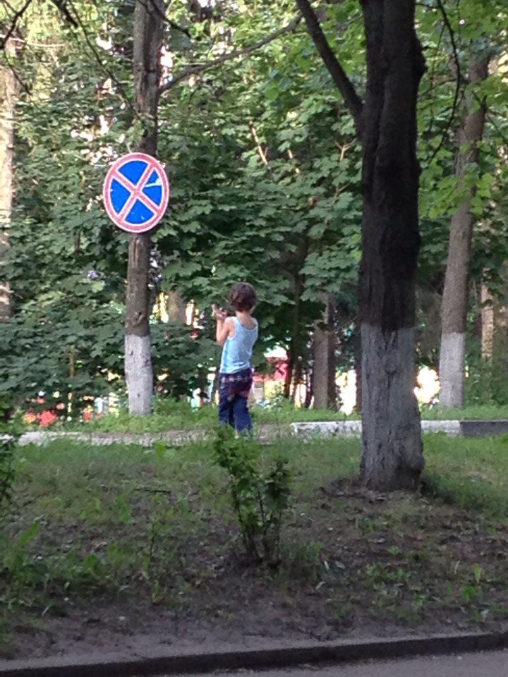 Сегодня (24.06.) напротив Парковой д.12 со стороны МУП "ЖХ" — Краснознаменск