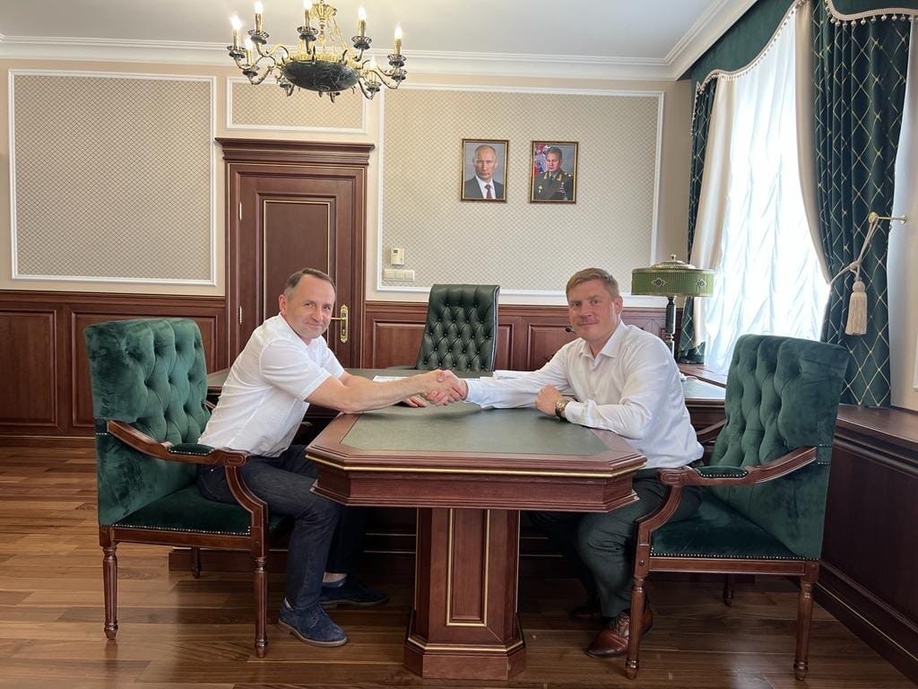 Глава города Виктор Юткин, встретился с директором Департаме