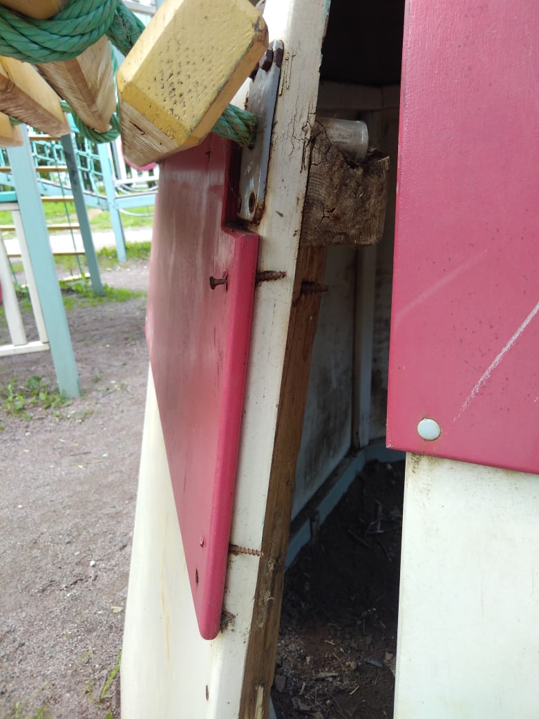 В парке. Опять "детки" позабавились — Краснознаменск