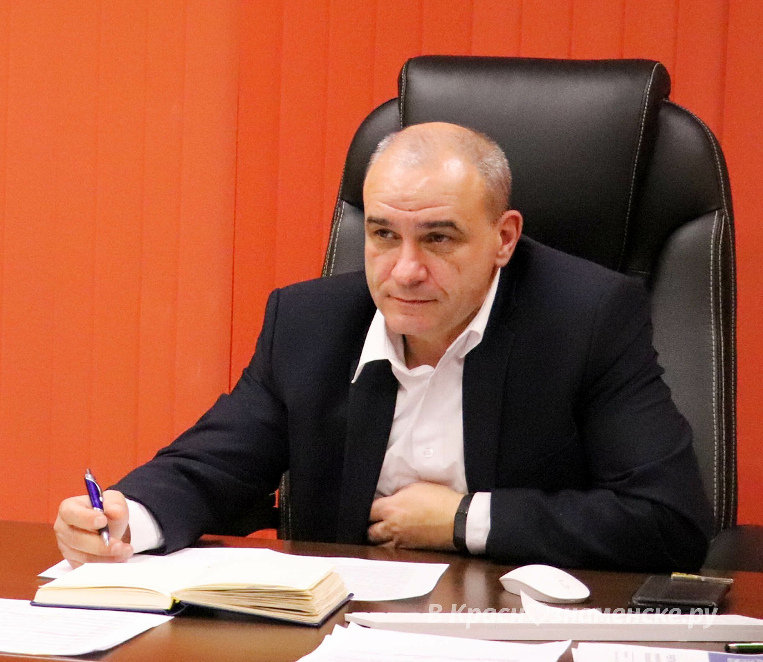 Пирогов Владимир Александрович ушел на больничный. Желаем ем