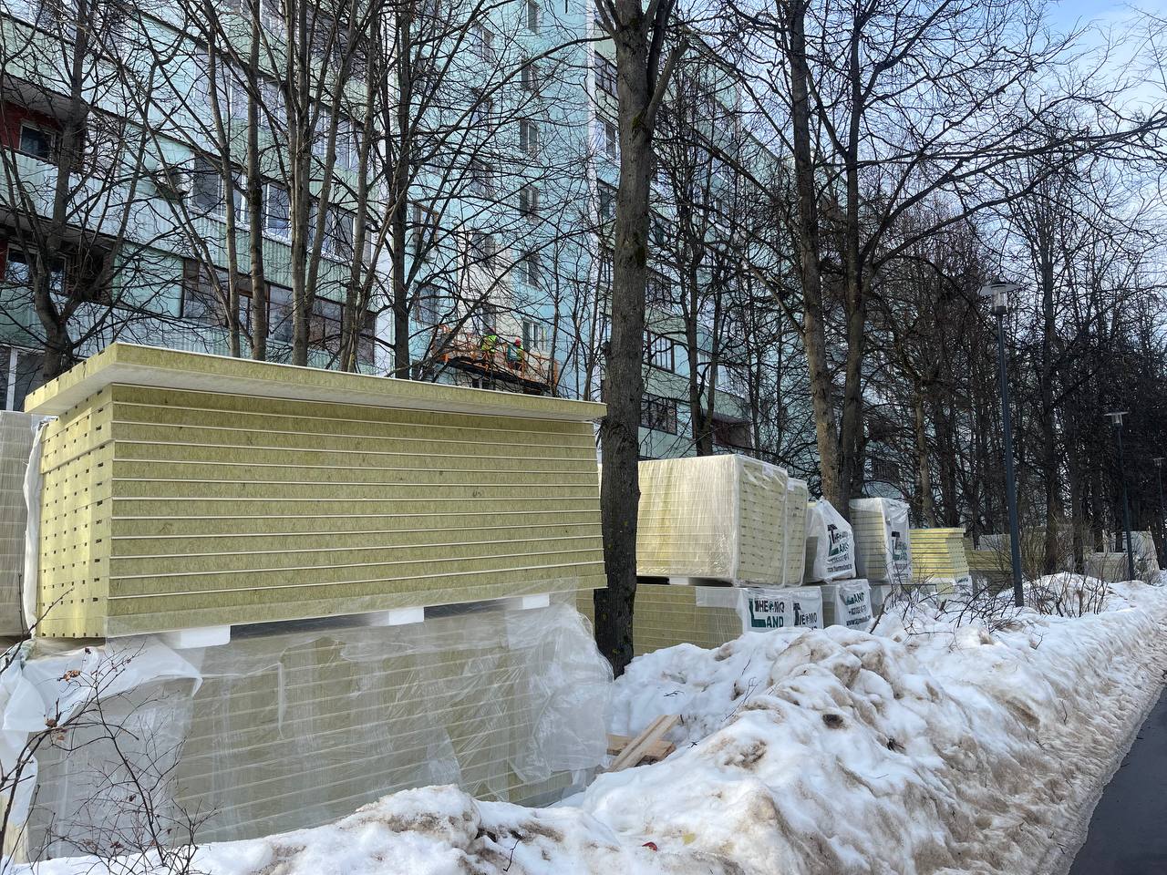 Началось утепление фасада д 2 на ул Мира — Краснознаменск