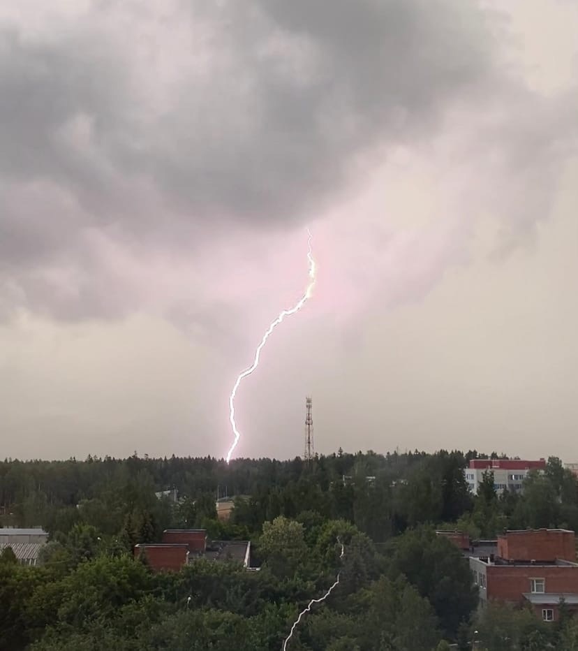 Гроза, из окна на ул. Связистов, г. Краснознаменск. 23.08.2016