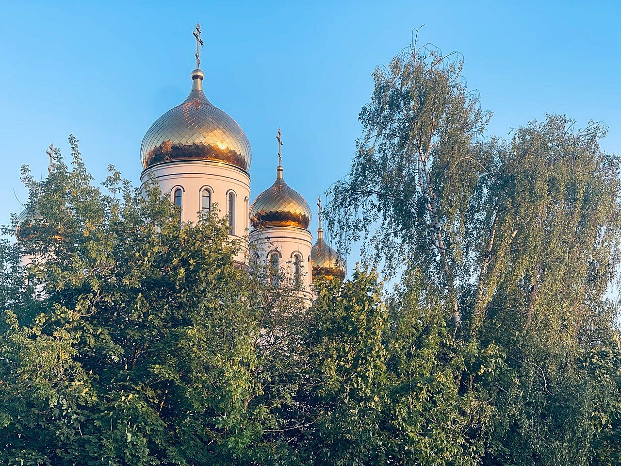 Вечереет.