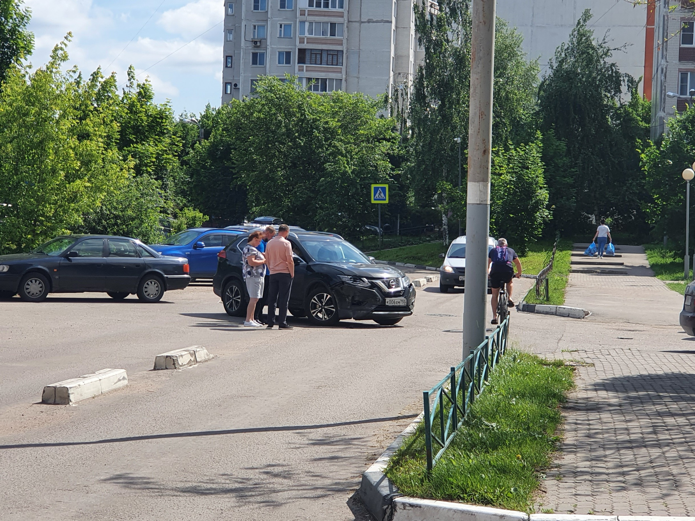 Ищите пути объезда, частично перекрыто движение