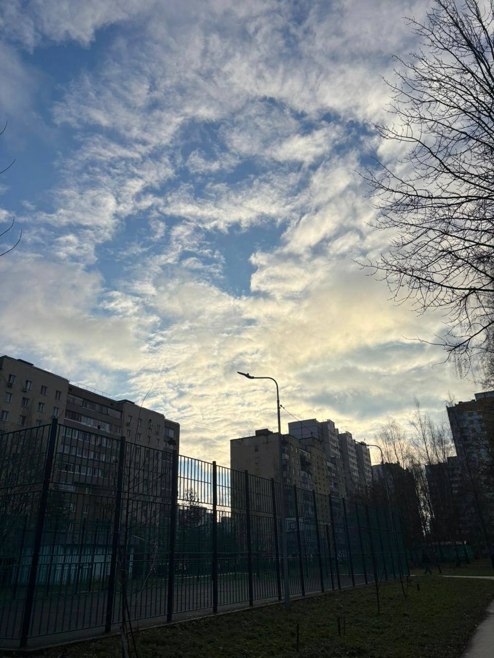Небо над городом  © в Краснознаменске.ру Мы в telegram: t.me