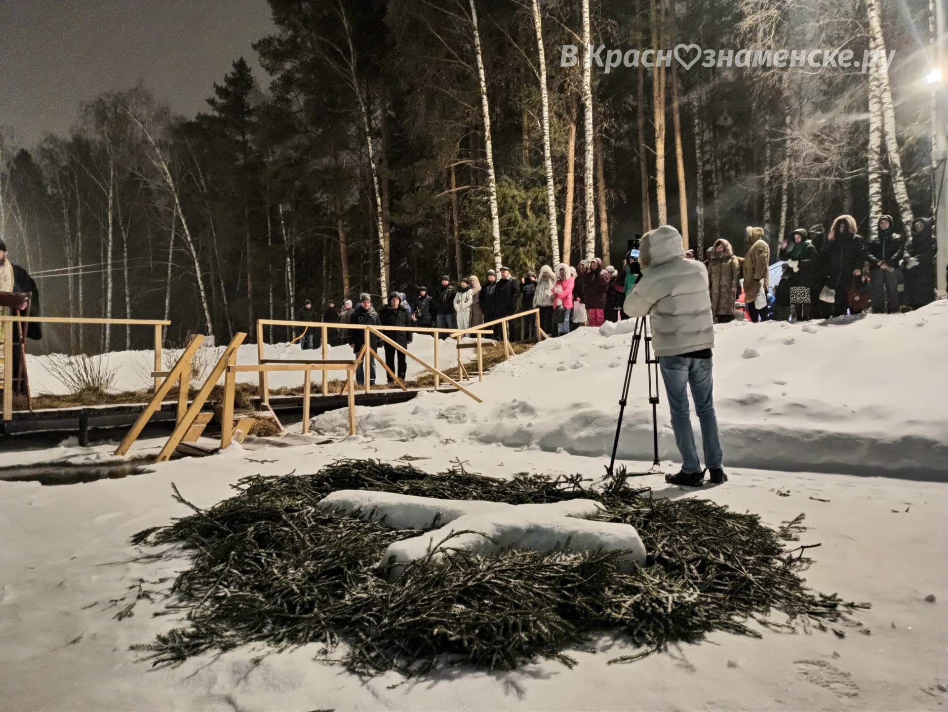 В городском парке на озере начался Чин освящения воды — Краснознаменск