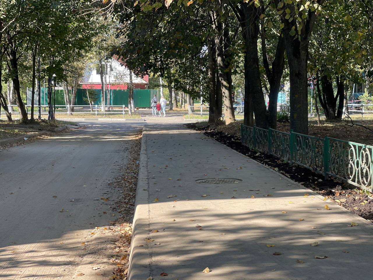 Во дворах по улице проспект Мира, 3, 5, 10 уже завершаются р