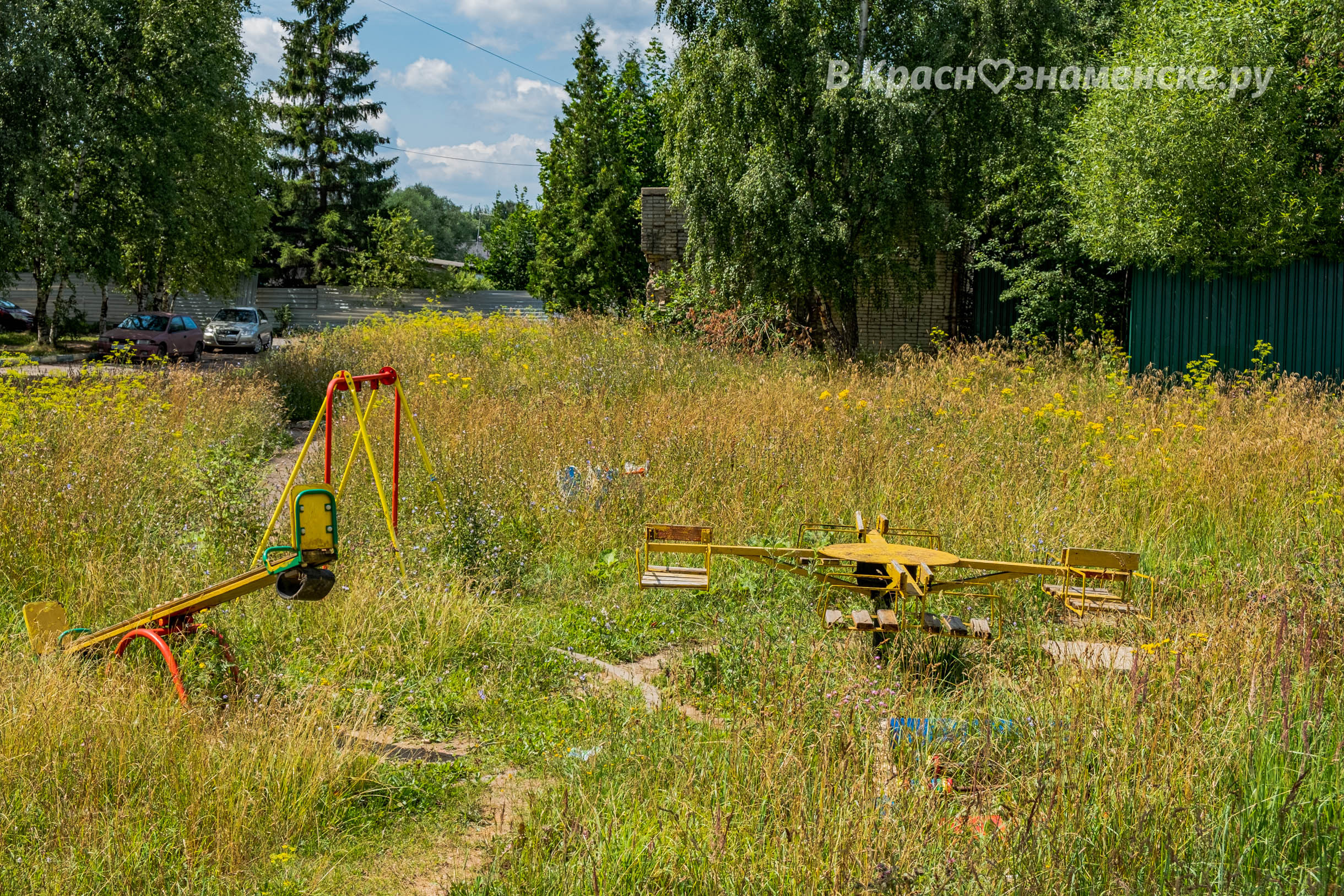 "Лучший" дворик города... Угадайте место по фотографии