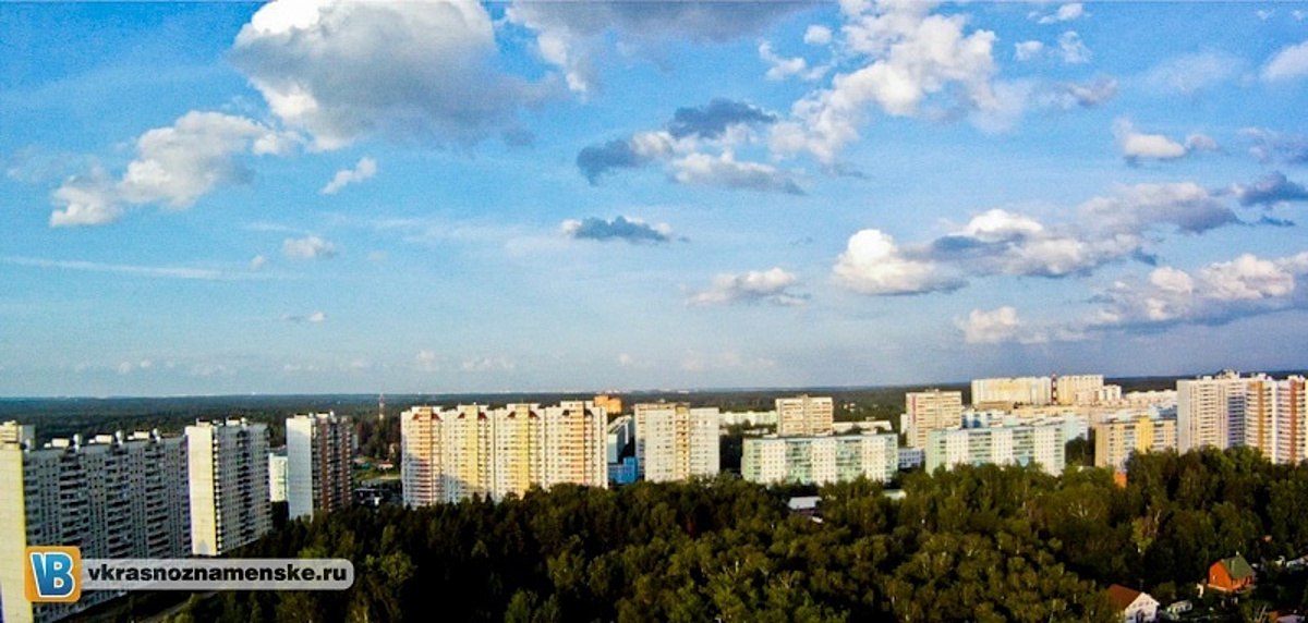 Полёт над КГБшкой 2011г.  © в Краснознаменске.ру Мы в telegr