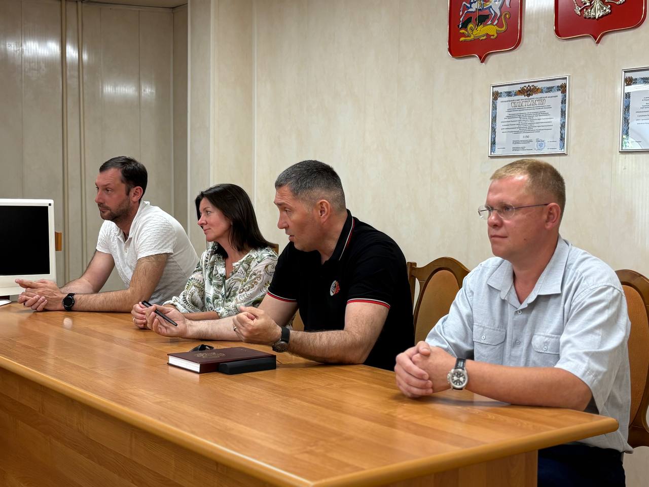 Глава Краснознаменска Игорь Головатик представил новый соста