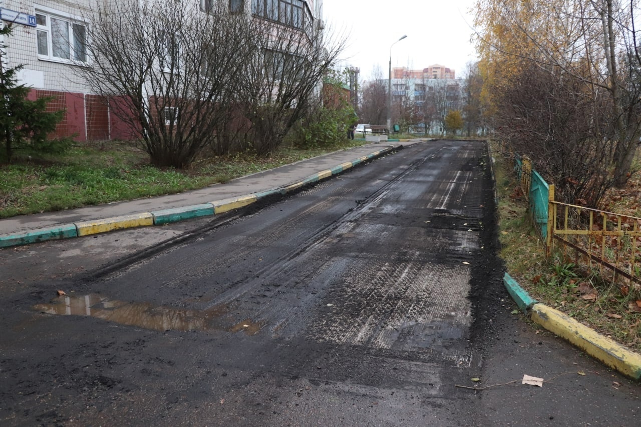 На проспекте Мира, д.14 начались работы по укладке нового ас