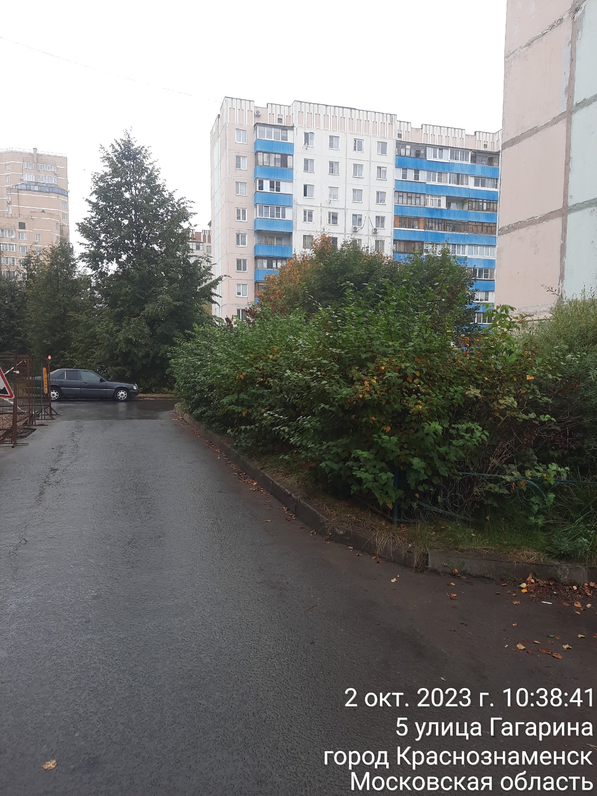 Проблемное некогда место разъезда автомобилей с ул.Гагарина,