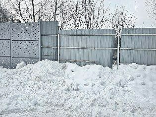 С таким забором заделывать дыры - мартышкин труд )
