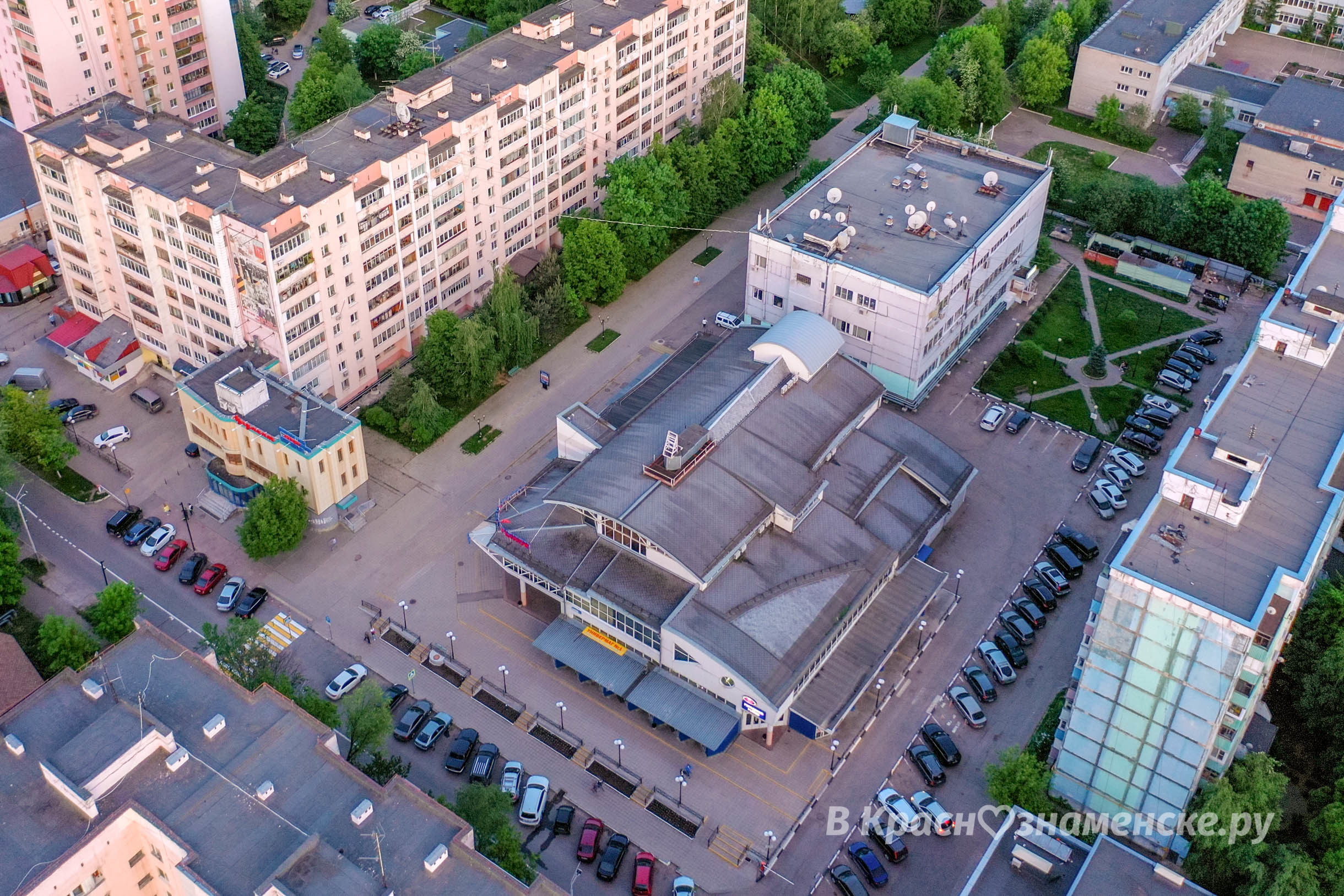 Кто помнит, что было на месте здания рынка?