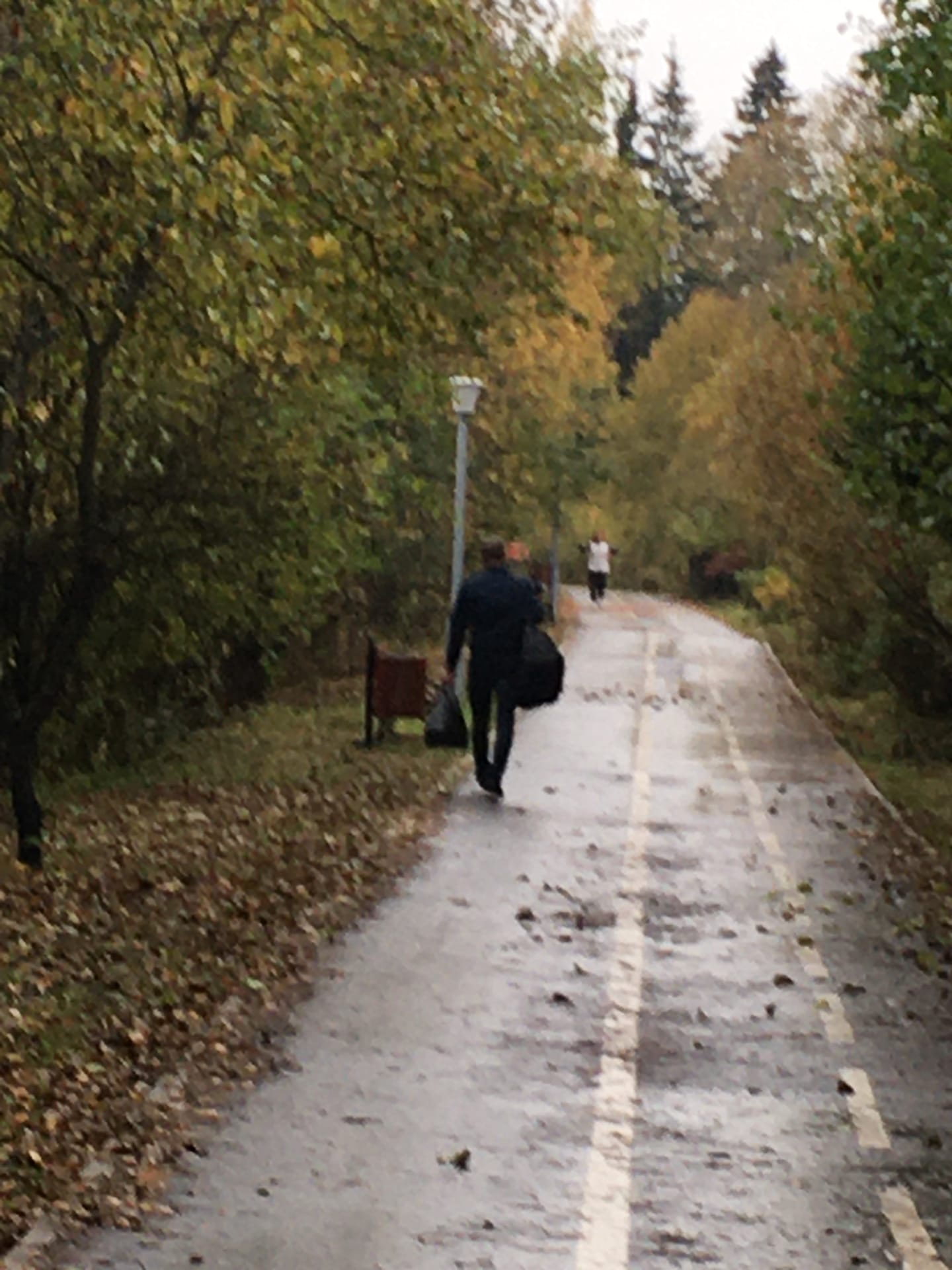 Кто отвечает за целостность ограждения вокруг города? Через